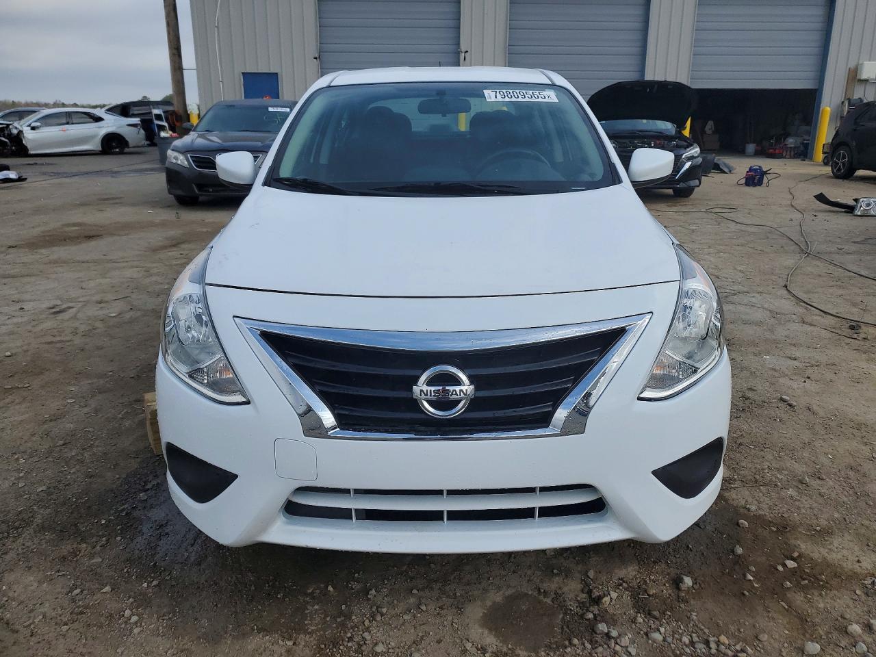 2019 Nissan Versa s