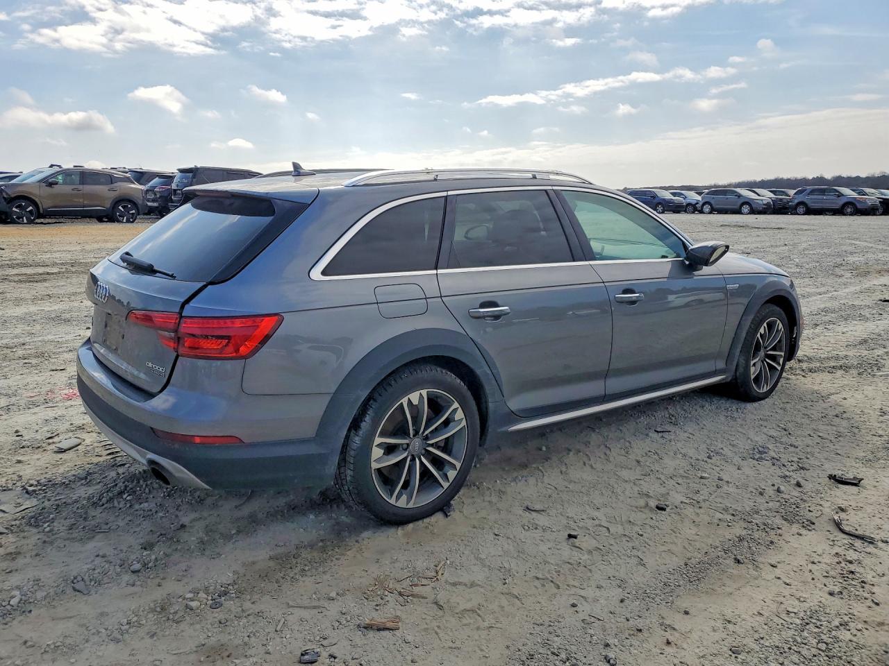 2017 Audi A4 Allroad Premium