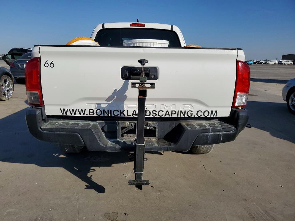 2017 Toyota Tacoma sr