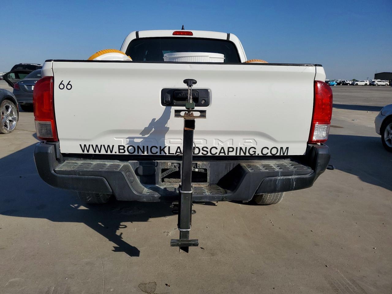 2017 Toyota Tacoma SR
