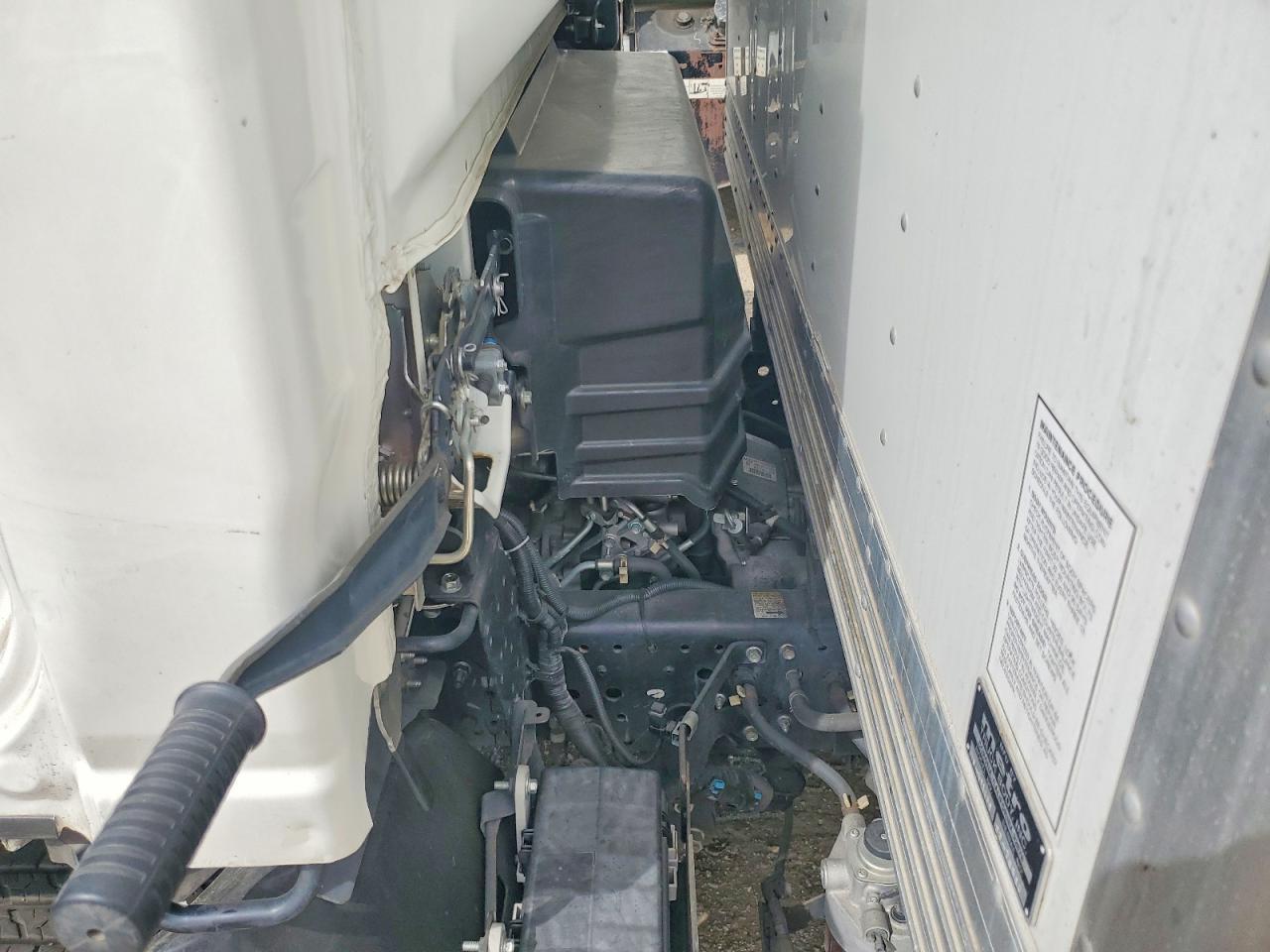 2024 Isuzu NPR HD BOX Truck