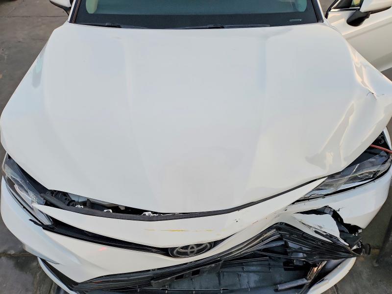 2021 Toyota Camry le