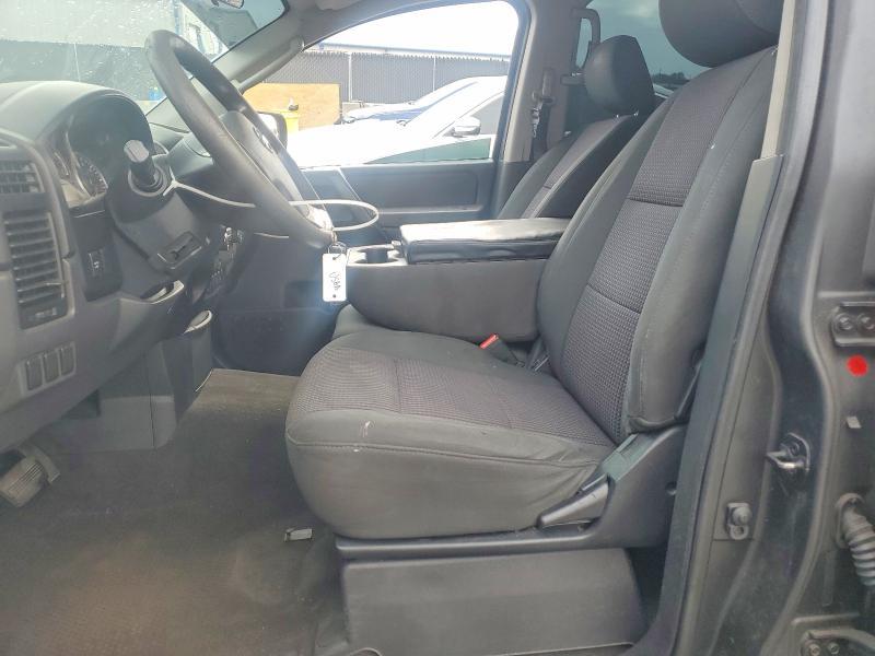 2010 Nissan Titan SE