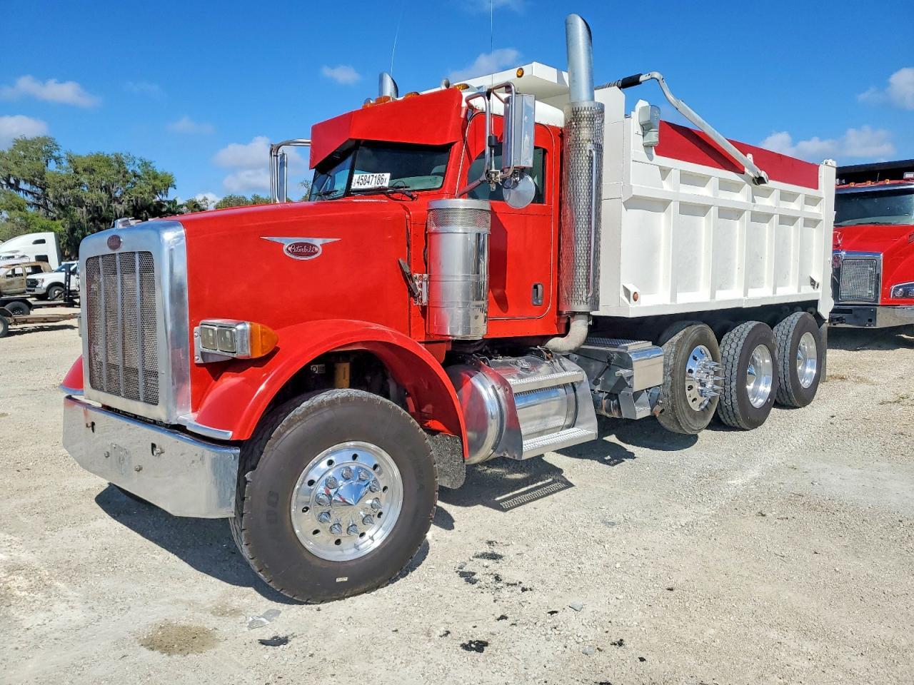 2022 Peterbilt Tractor Dumptruck