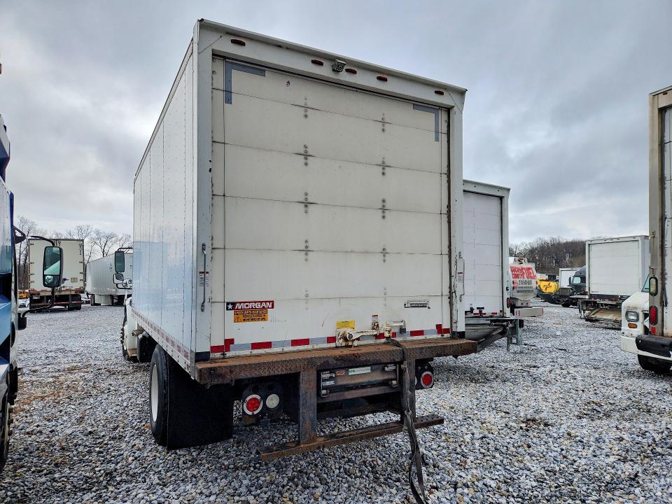 2015 Freightliner M2 106 MED-Semi Truck