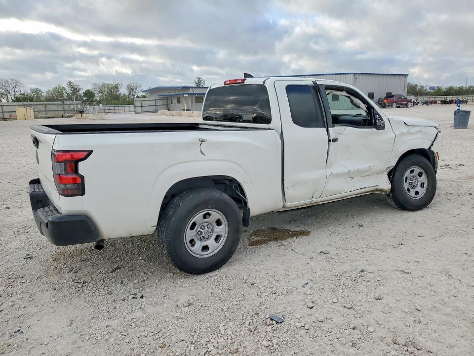 2024 Nissan Frontier s