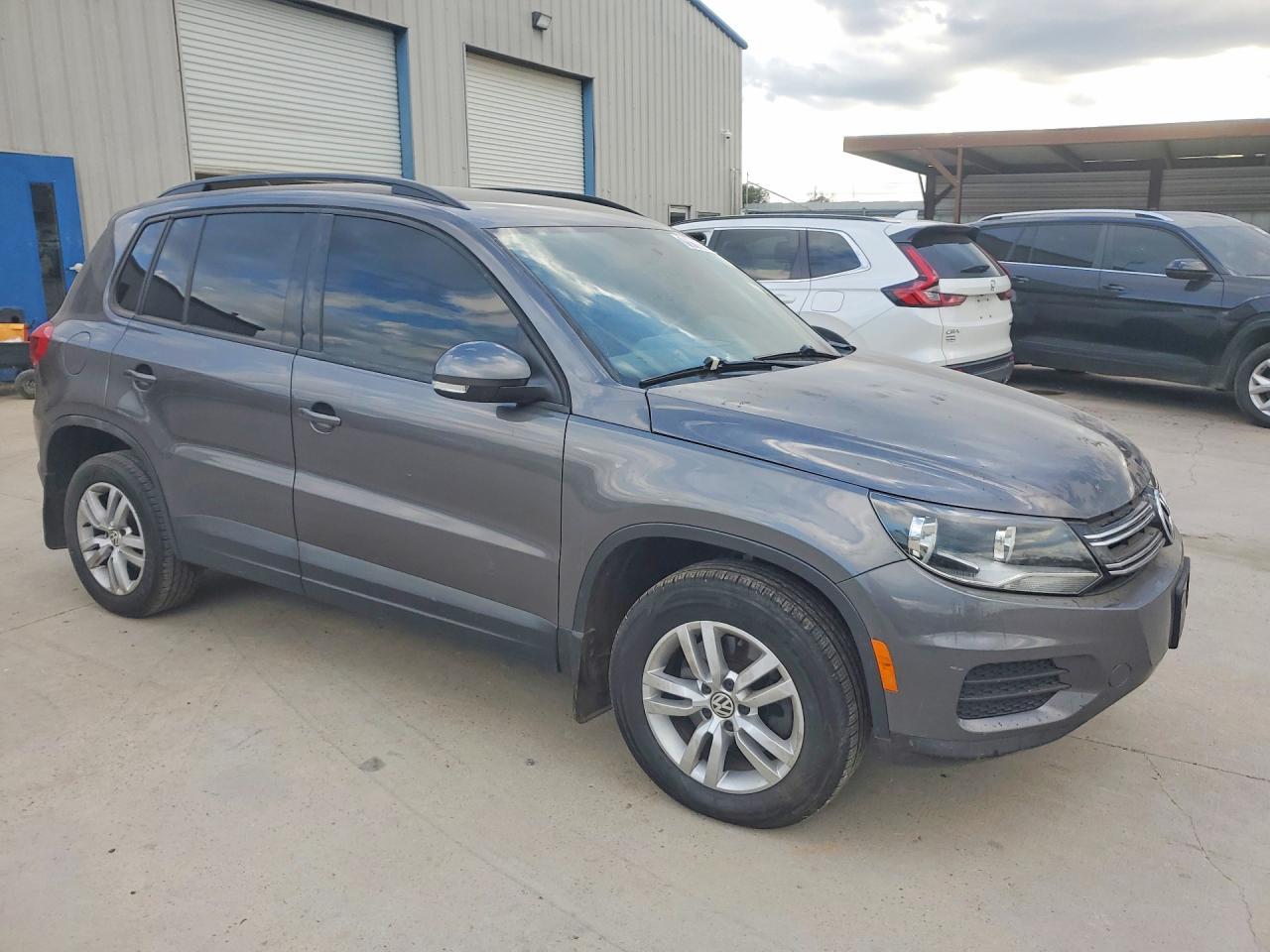 2015 Volkswagen Tiguan s