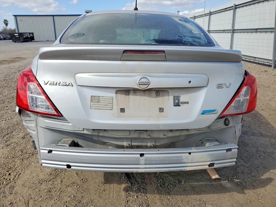 2015 Nissan Versa 1.6 sv