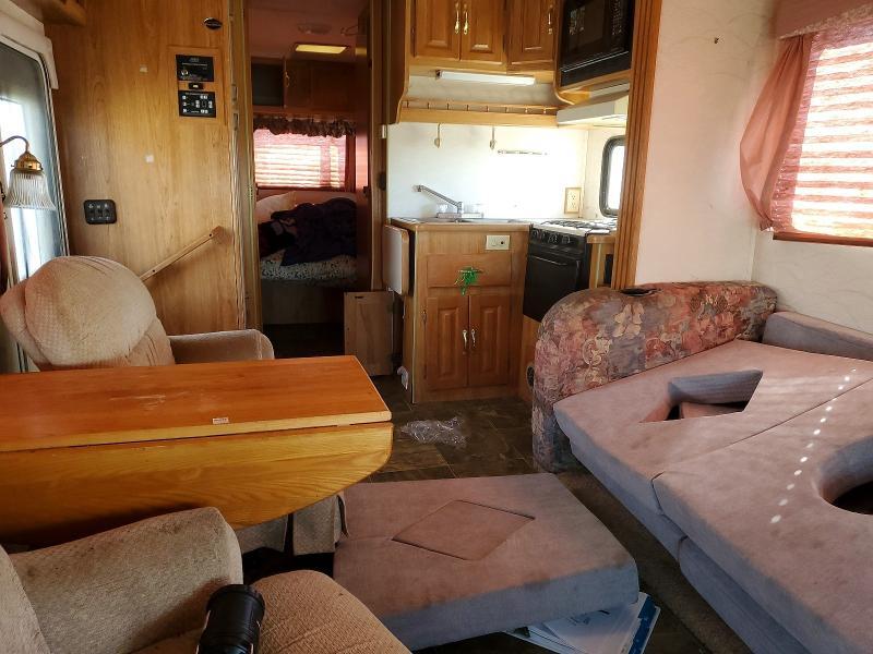 1998 Ford Econoline E450 Super Duty Cutaway Van RV