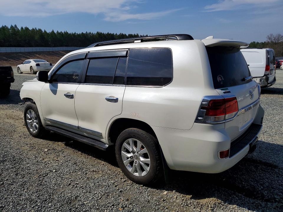 2016 Toyota Land Cruiser Base