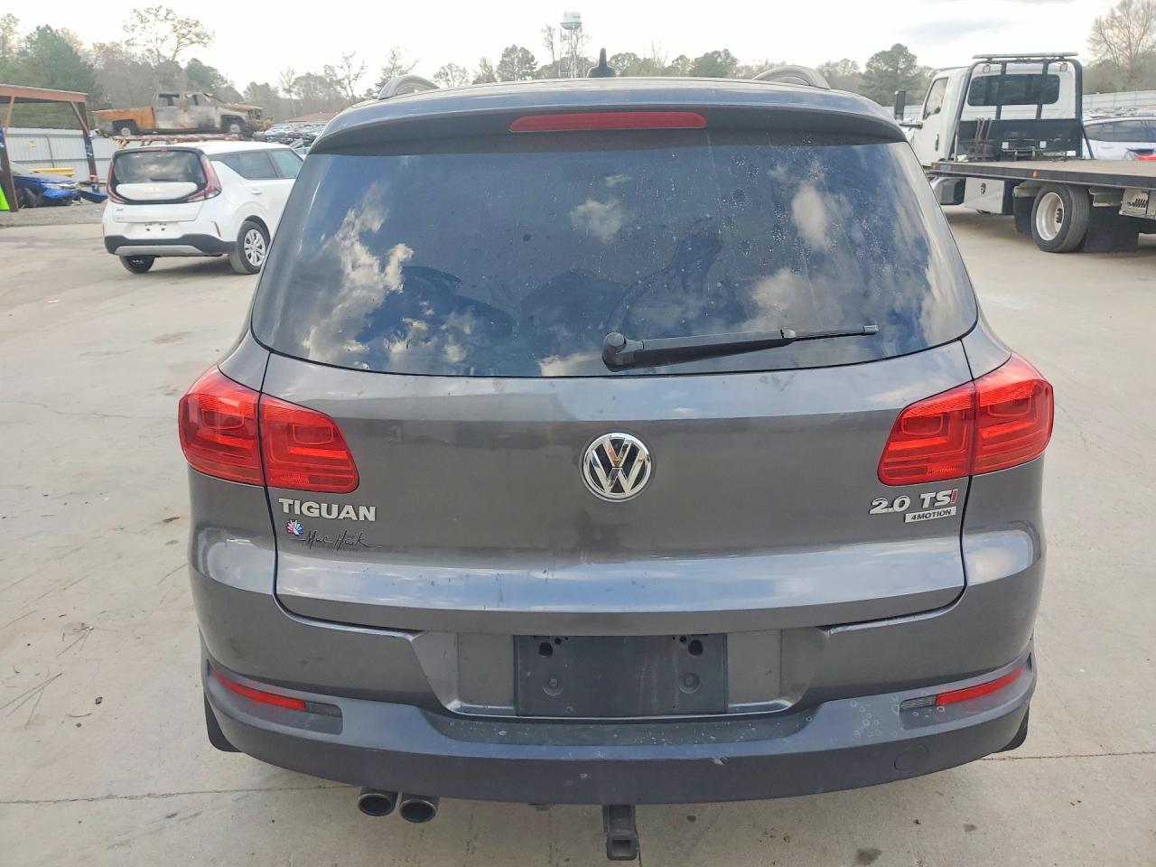 2015 Volkswagen Tiguan s
