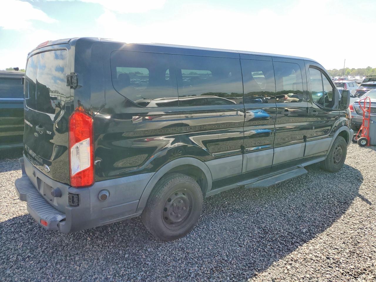 2017 Ford Transit T-350