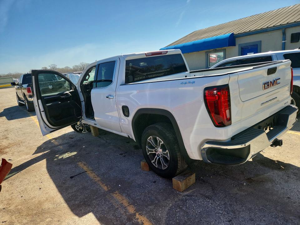 2026 GMC Sierra K1500 slt