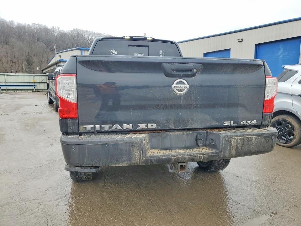 2016 Nissan Titan XD SL