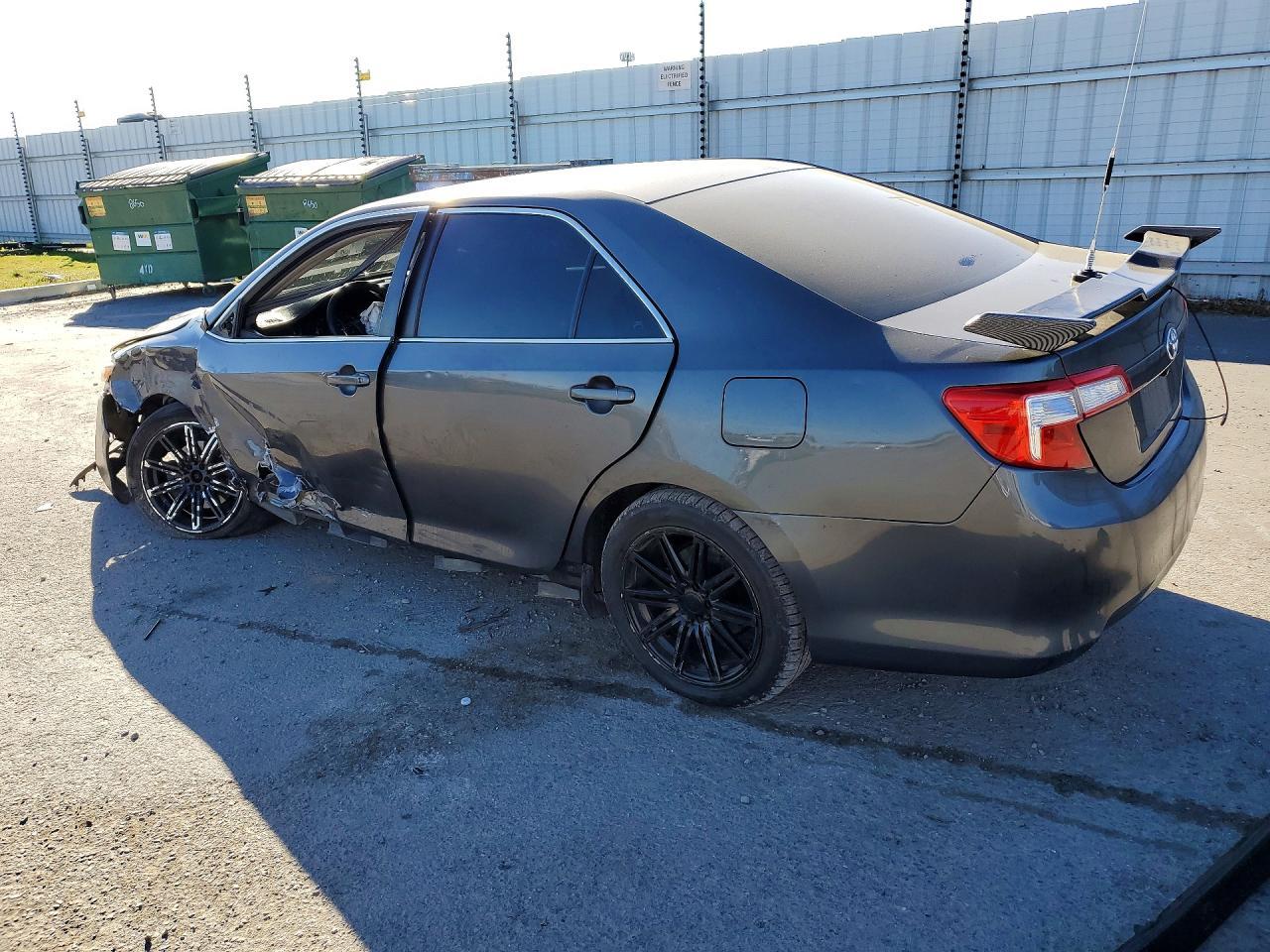 2012 Toyota Camry le