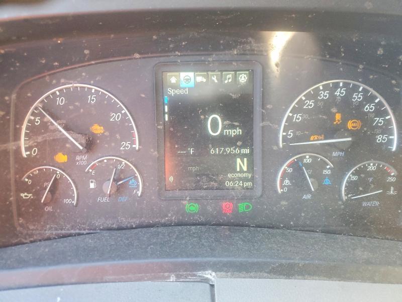 2022 Freigliner 2022 Freightliner Cascadia 126 Semi Truck