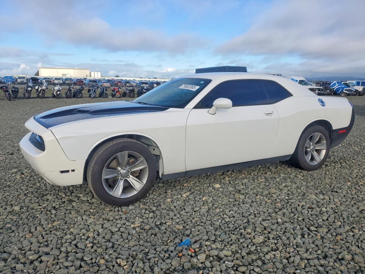 2015 Dodge Challenger sxt