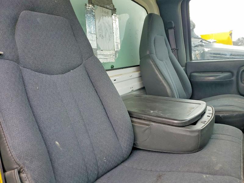 2007 Chev Rolet C7500 BOX Truck