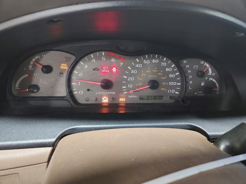 2002 Toyota Sequoia SR5