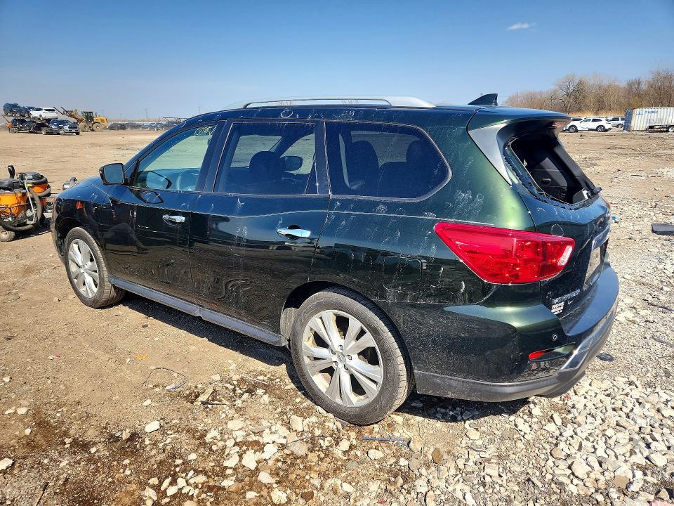 2019 Nissan Pathfinder sl
