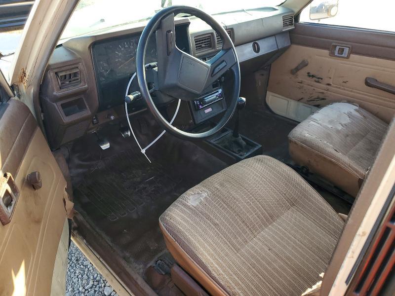 1984 Toyota Pickup Deluxe