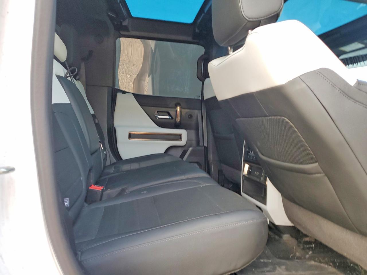 2022 GMC Hummer Pickup Edition 1