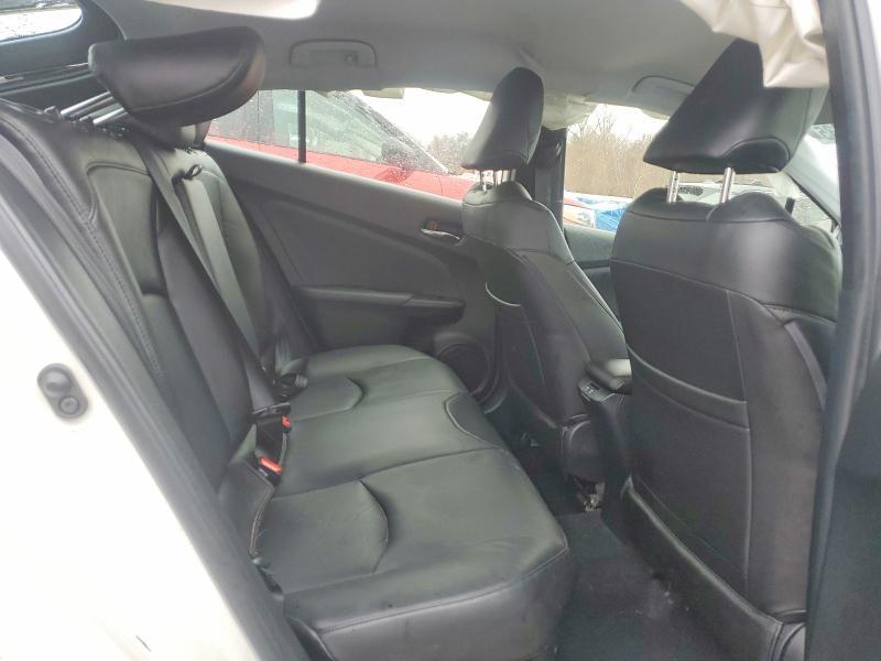 2019 Toyota Prius le Awd-e