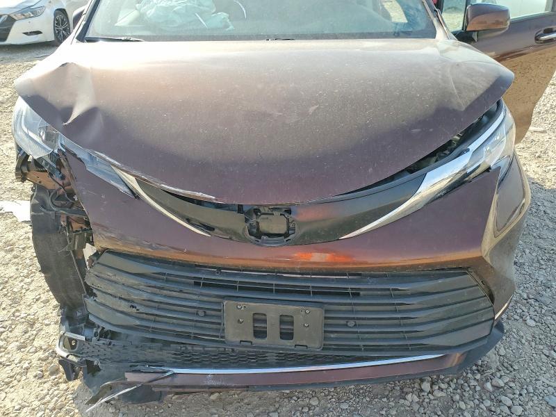 2023 Toyota Sienna xle 7-passenger