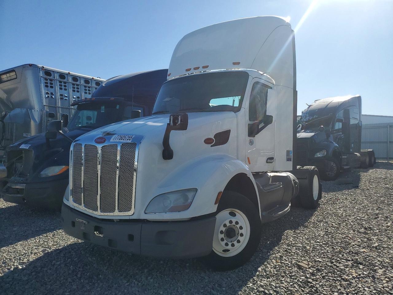 2019 Peterbilt 579 Semi Truck