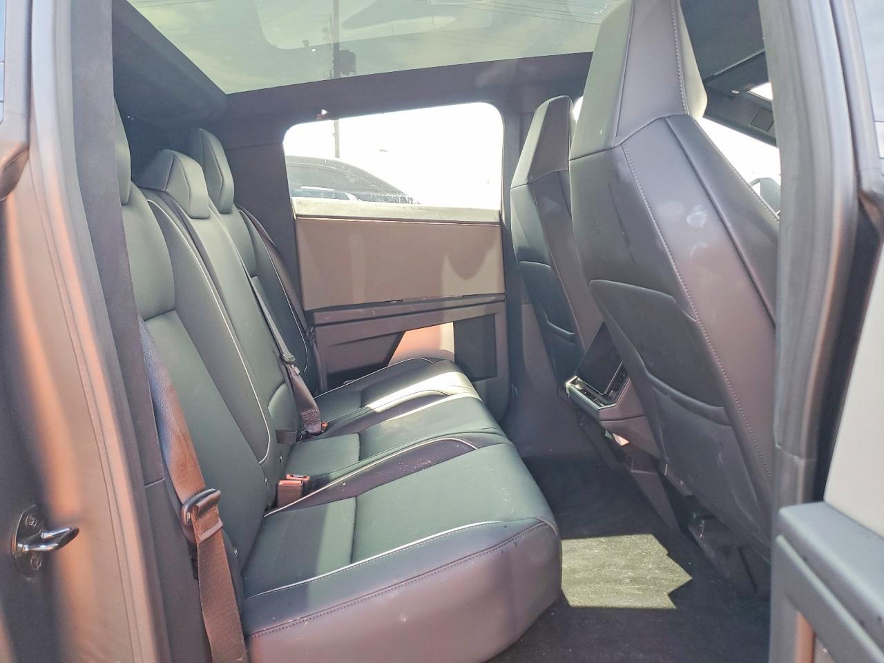 2025 Tesla Cybertruck