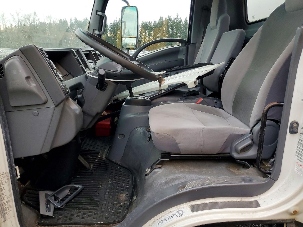 2018 Isuzu NRR