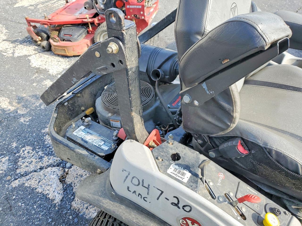 2019 Exmark Lazer 72'