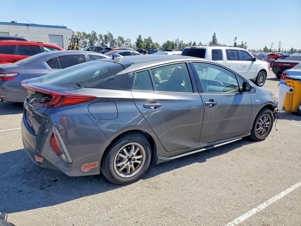 2020 Toyota Prius Prime le