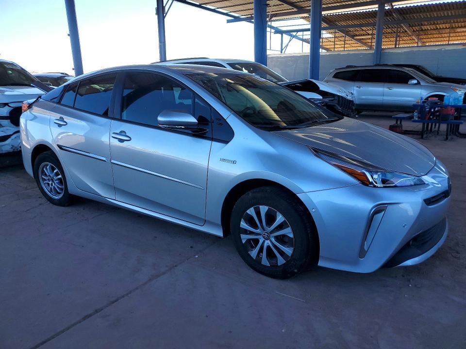 2019 Toyota Prius le Awd-e