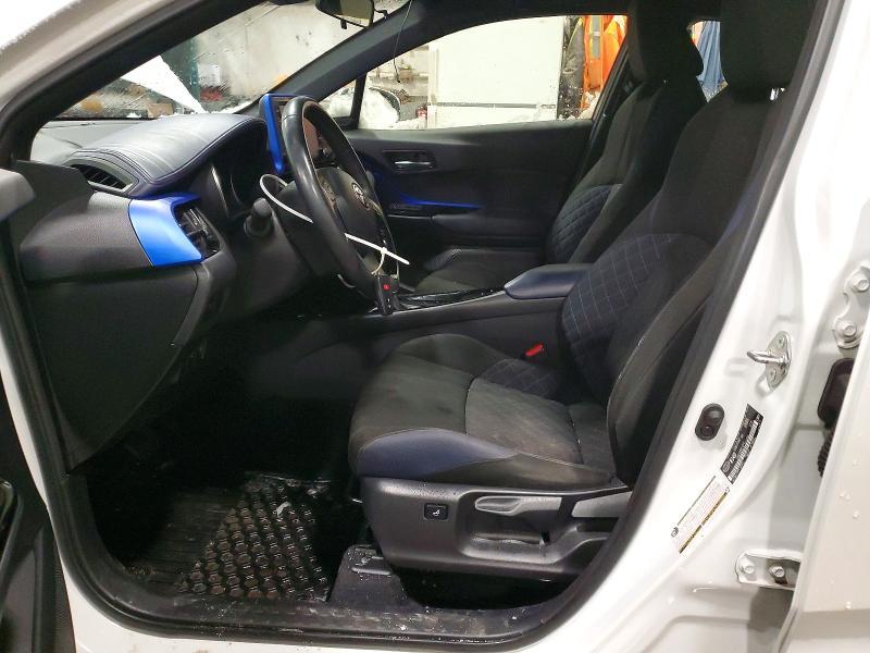 2022 Toyota C-hr xle