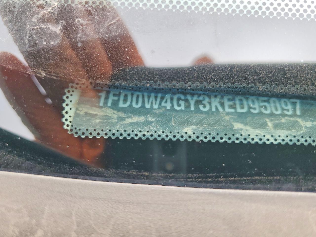 2019 Ford F450 Super Duty Flatbed Truck