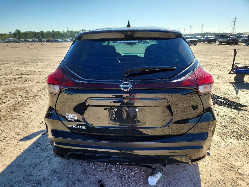 2024 Nissan Kicks s