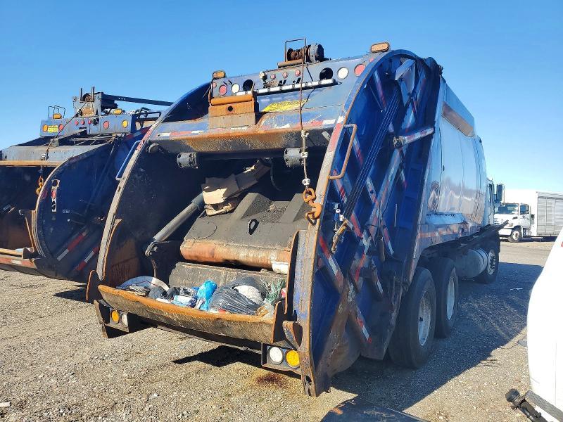 2011 Mack 600 MRU600