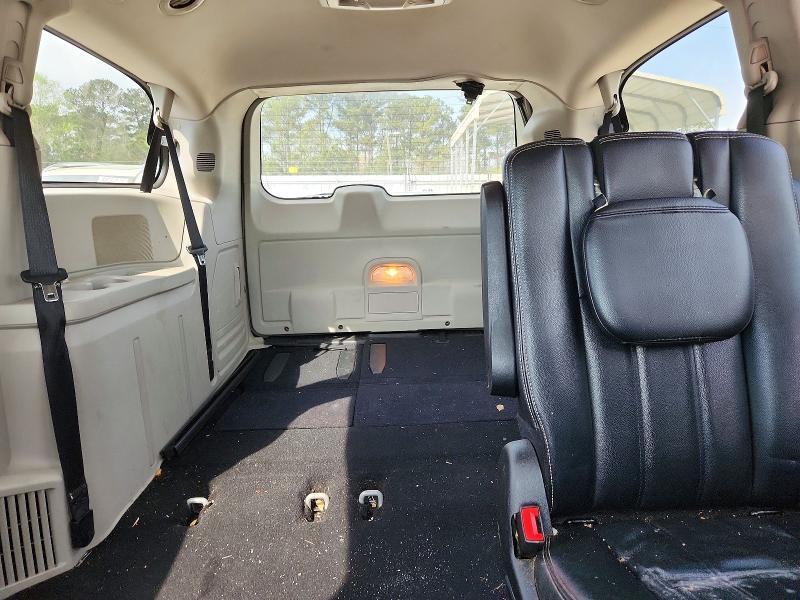 2014 Chrysler Town & Country Touring