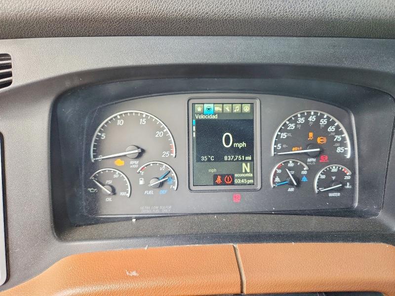 2020 Freigliner 2020 Freightliner Cascadia 126 Semi Truck