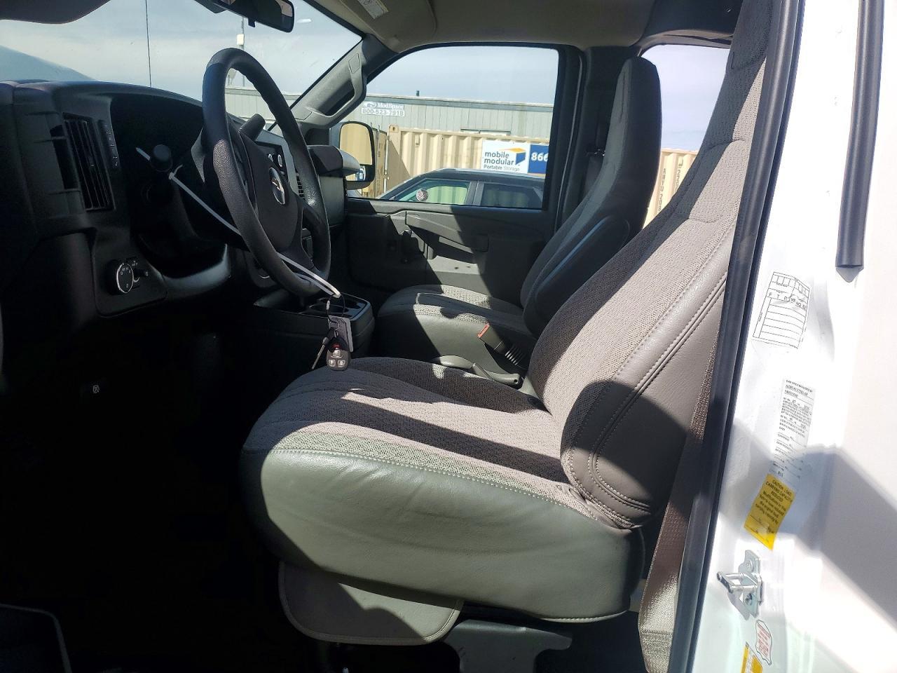 2025 Chevrolet Express G3500 LT
