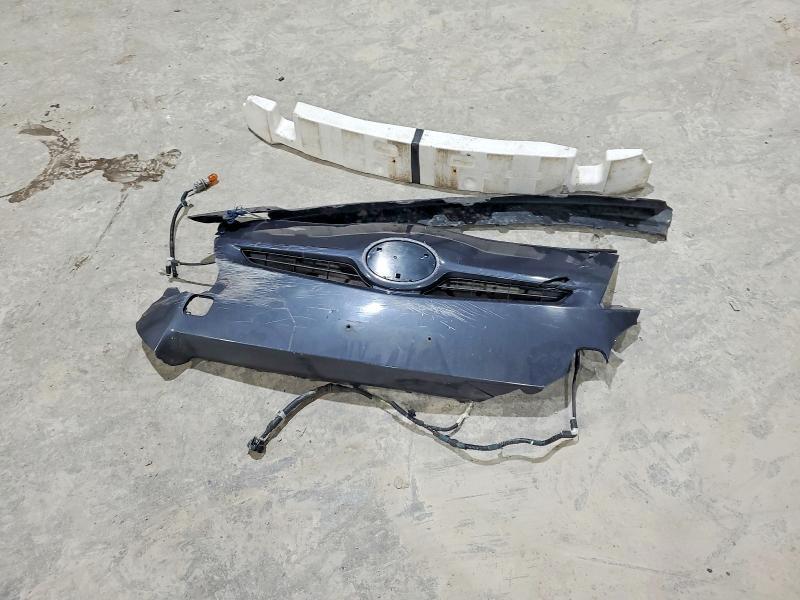 2010 Toyota Prius iii