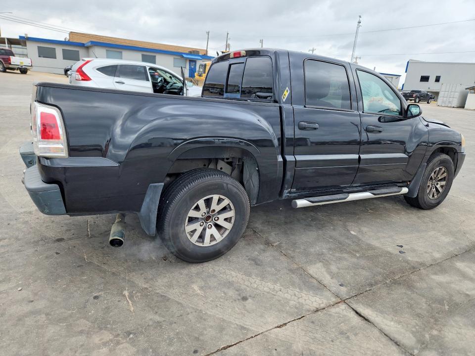 2009 Mitsubishi Raider LS