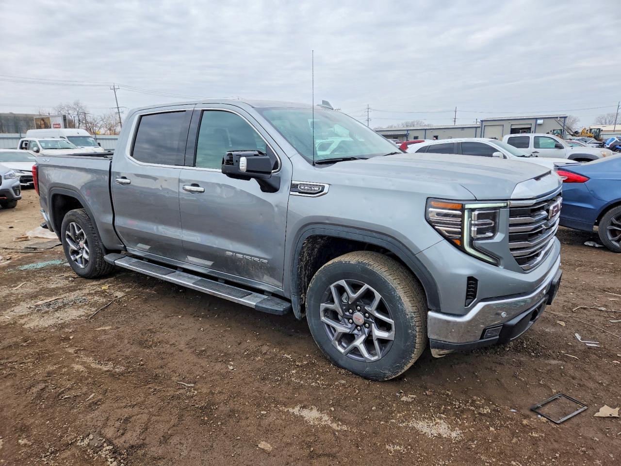 2025 GMC Sierra K1500 SLT