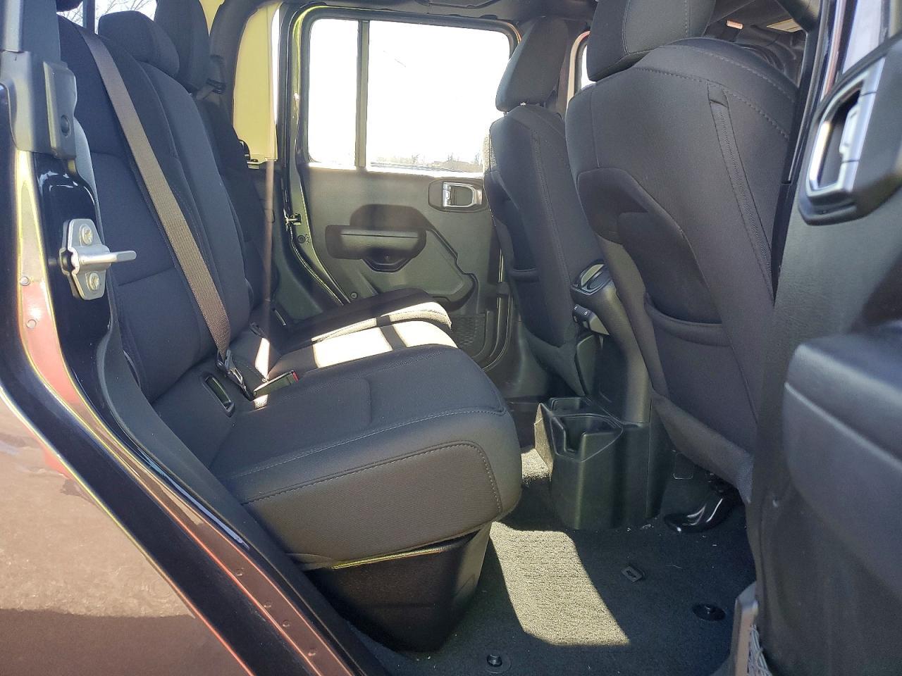 2023 Jeep Gladiator Sport