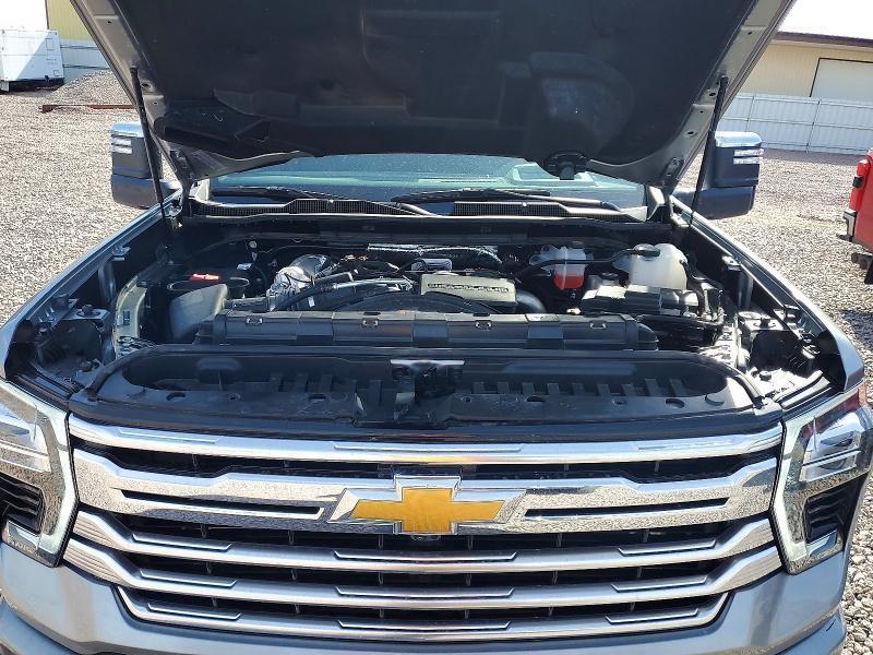 2025 Chevrolet Silverado K3500 High Country