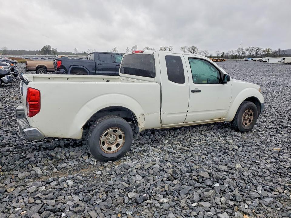 2015 Nissan Frontier S
