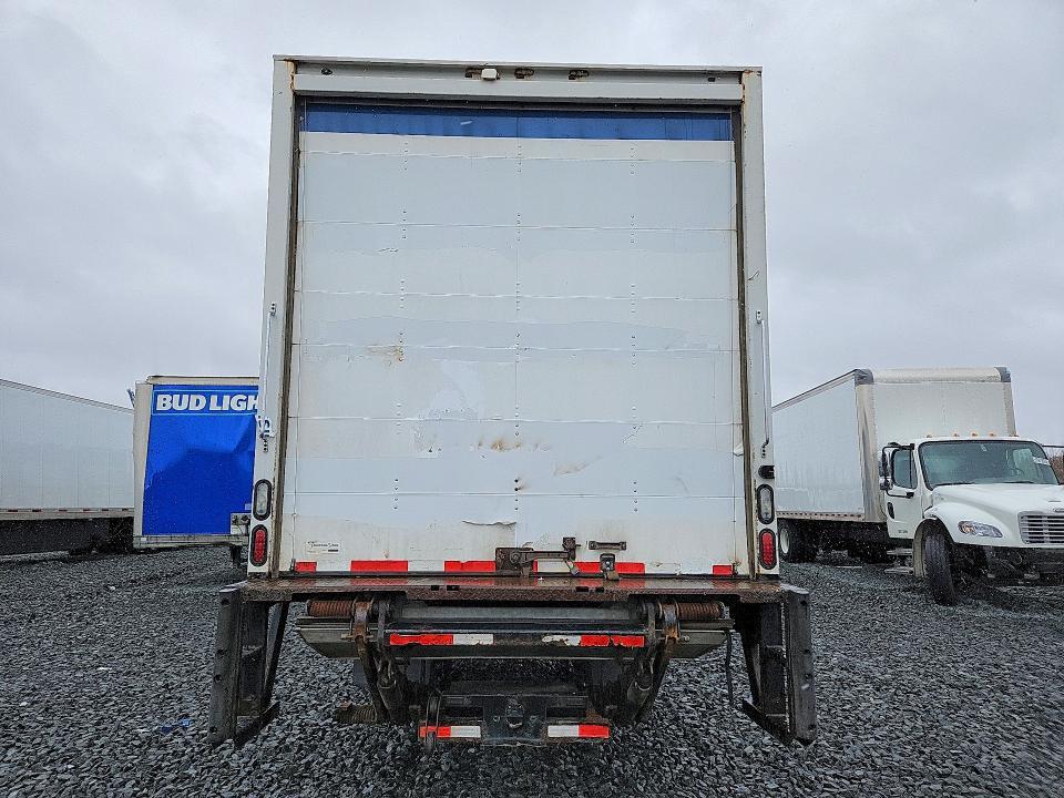 2017 Freightliner Business Class M2 box Truck
