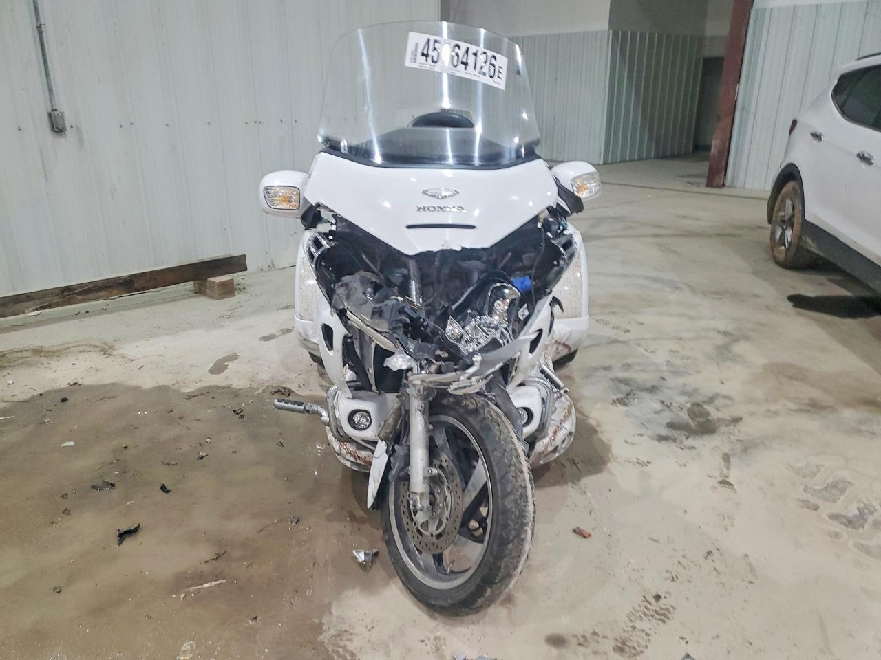 2005 Honda GL1800