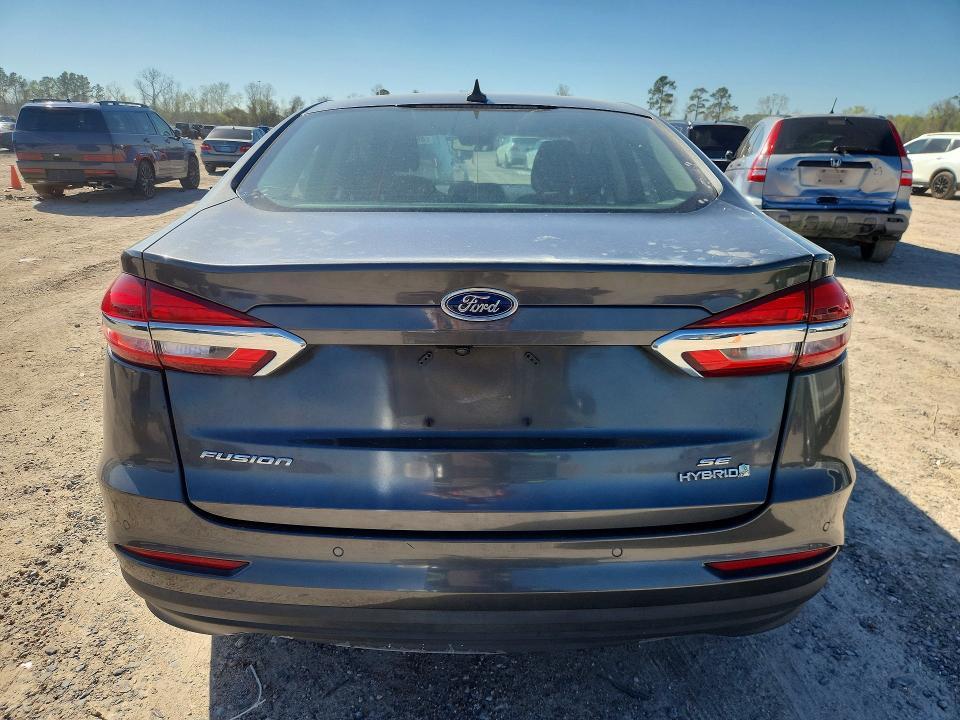 2019 Ford Fusion se